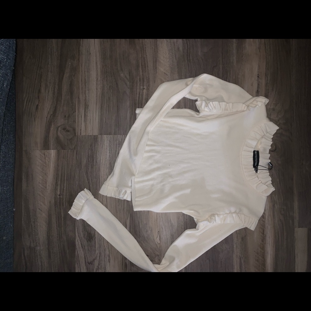 BRAND NEW Cream pretty little thing crop top